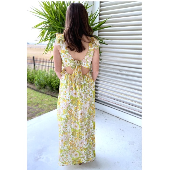 Aakaa Long Floral Dress with Dramatic Ruffle and Bow Back Maxi Length Size Small - Picture 6 of 16